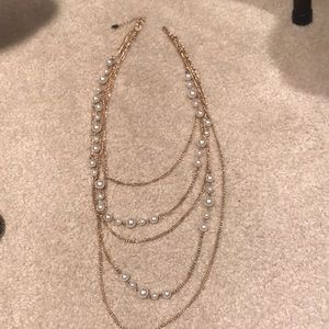 necklace with pearls